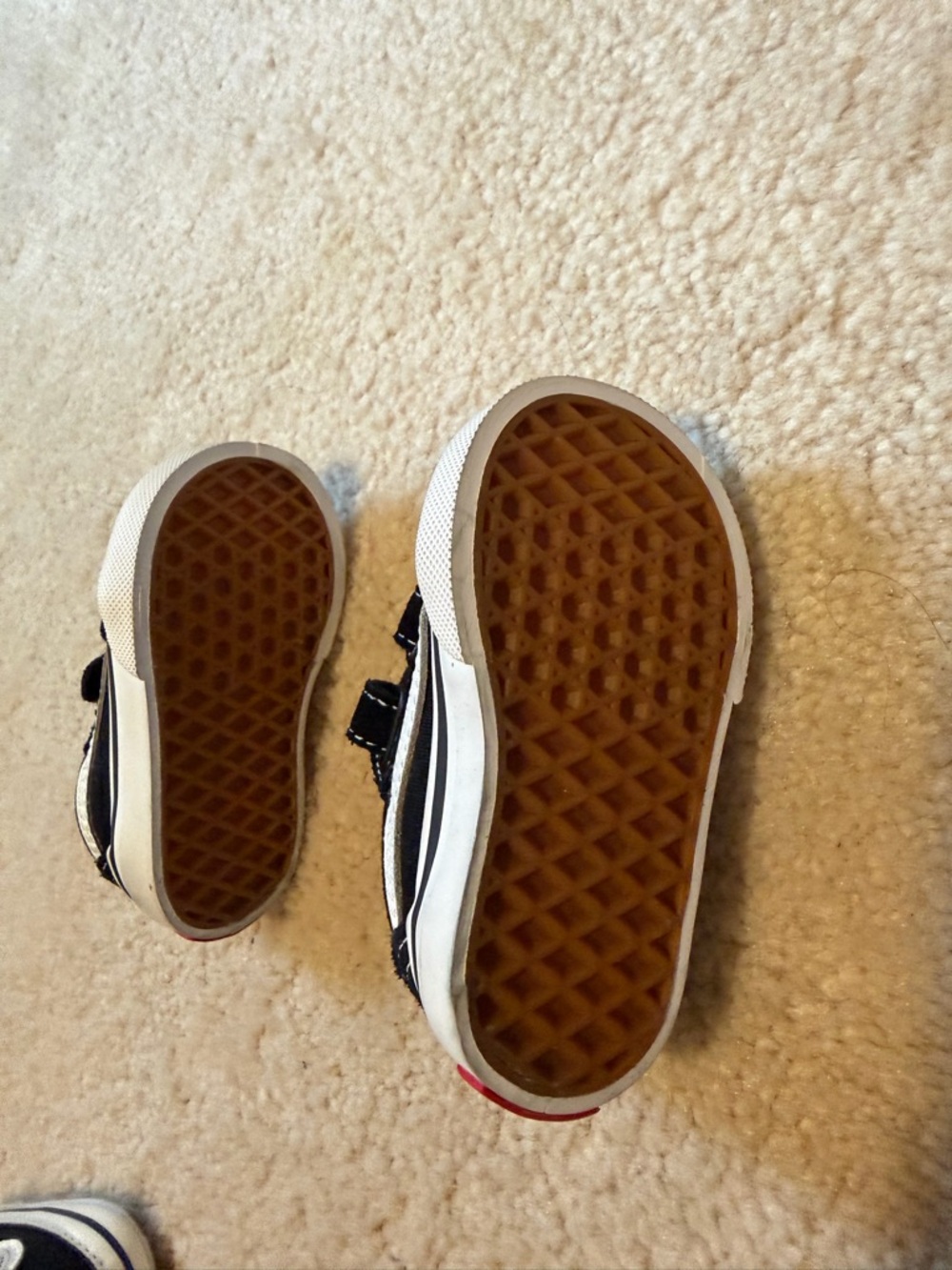 Vans - Picture 2 of 3